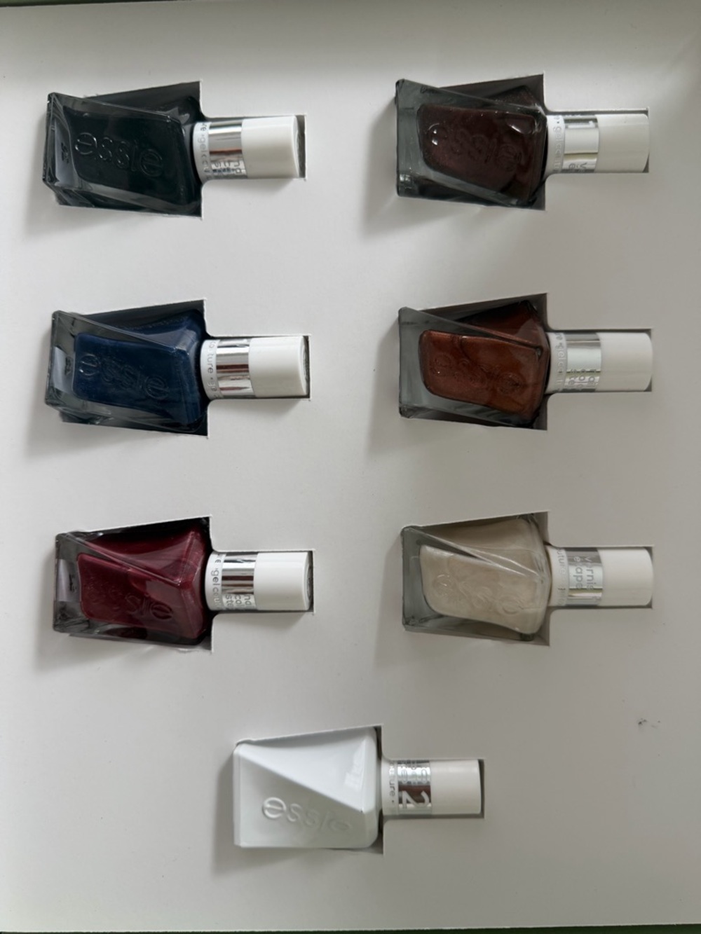 Essie Liquid Diamonds Collection Gift Box - Picture 2 of 3
